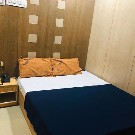 C M Hotel New Wodapatti Экстерьер фото