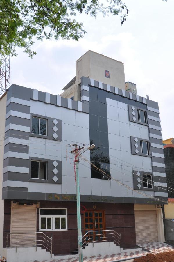 C M Hotel New Wodapatti Экстерьер фото