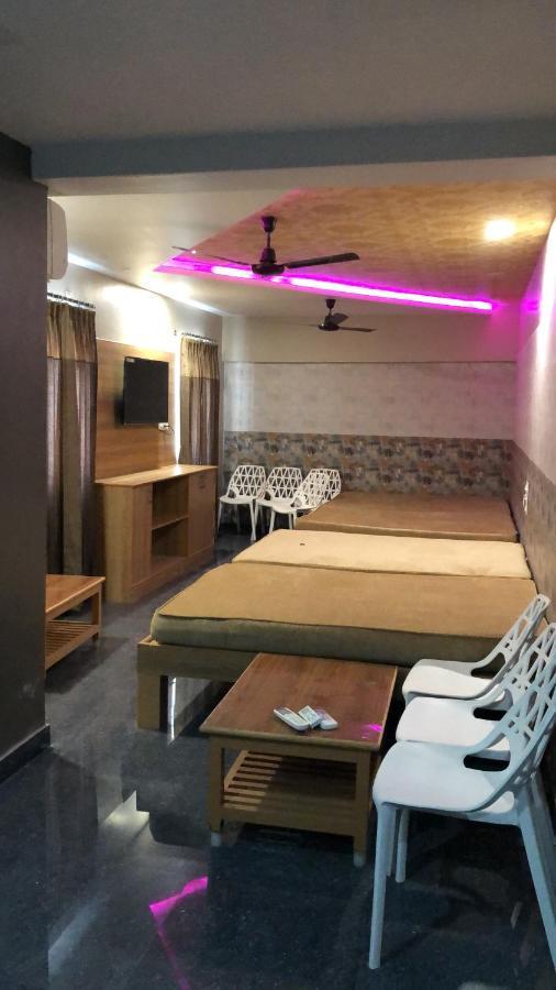 C M Hotel New Wodapatti Экстерьер фото