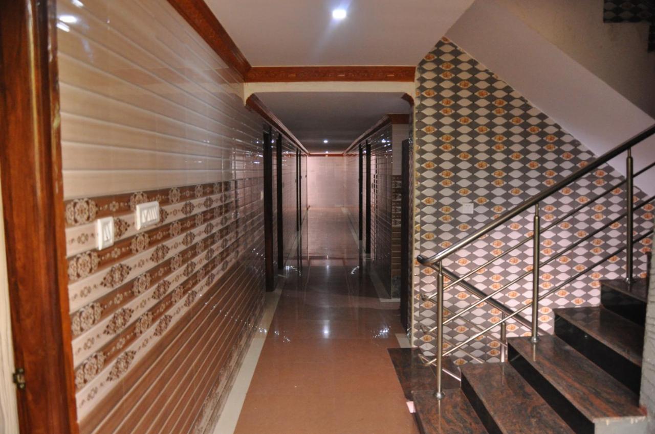 C M Hotel New Wodapatti Экстерьер фото