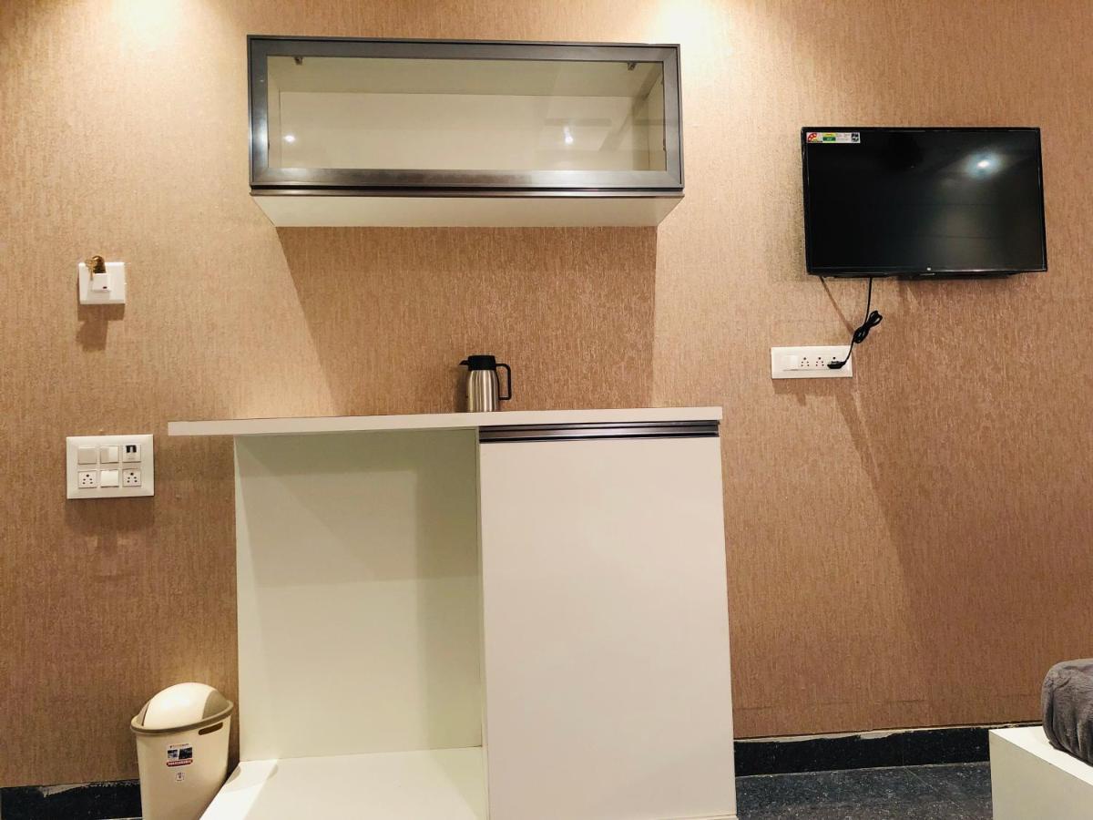 C M Hotel New Wodapatti Экстерьер фото