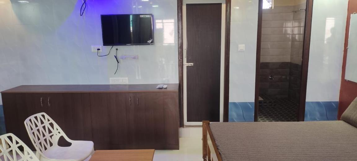 C M Hotel New Wodapatti Экстерьер фото